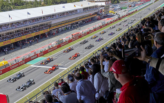 F1 fans at Circuit de Barcelona-Catalunya