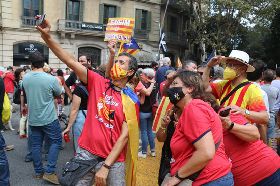 A group of Catalan pro-independence supporters during the Catalan National Day rally on September 11, 2021 at the Plaça Urquinaona in Barcelona
