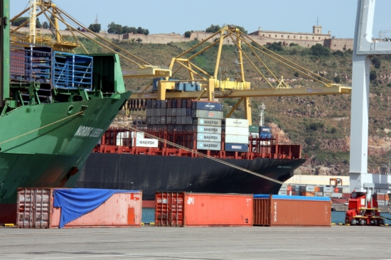 Containers to be exported from Barcelona's Port (by P. Solà)