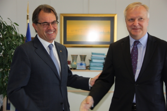 Artur Mas (left) and Olli Rehn (right) in Brussels (by L. Pous)