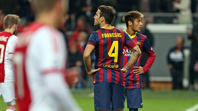 Cesc Fàbregas and Neymar playing against Ajax (by FC Barcelona)