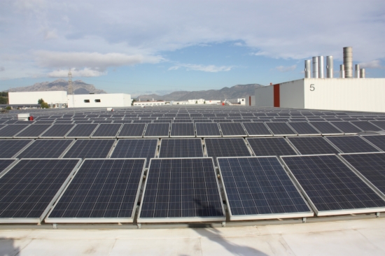 The solar panels on the roof of SEAT's Martorell factory (by E. Romagosa)