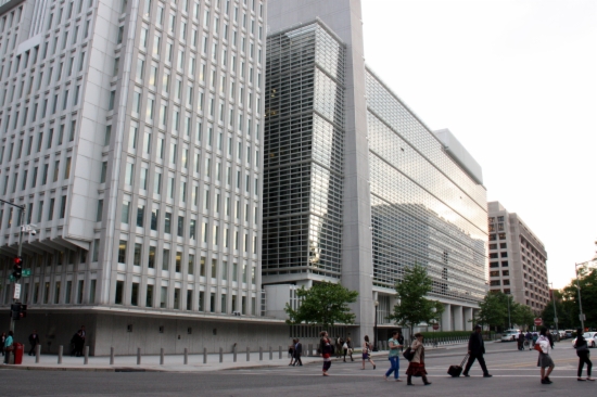 The World Bank's headquarters in Washington DC (by J. R. Torné)