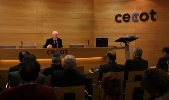 Antoni Abad presenting CECOT's forecast for 2014 (by M. Belmez)