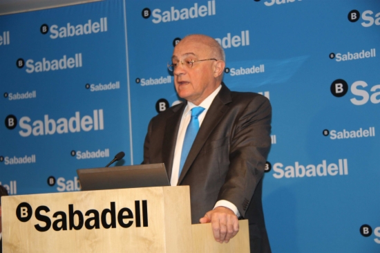 Josep Oliu, President of the Banc Sabadell, announcing the 2013 results (by J. Molina)