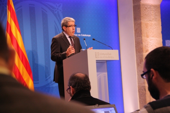 Francesc Homs in last Tuesday's press conference at the Generalitat Palace, the Catalan Government's headquarters (by R. Garrido)