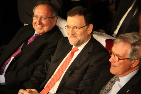 From left to right: Josep Lluís Bonet, Mariano Rajoy and Xavier Trias, Mayor of Barcelona (by R. Garrido)
