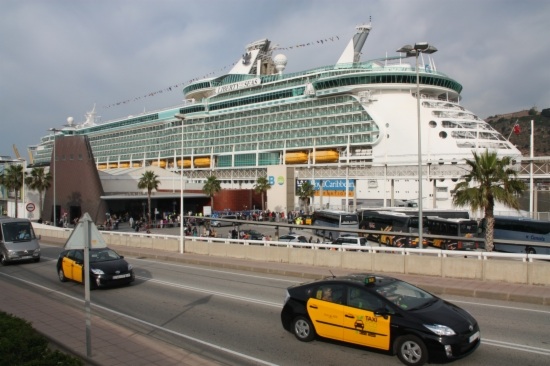 Taxis at the Port of Barcelona (by J. Pérez)