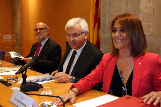 The Catalan Culture Minister, Ferran Mascarell (centre), presenting the study (by P. Francesch)