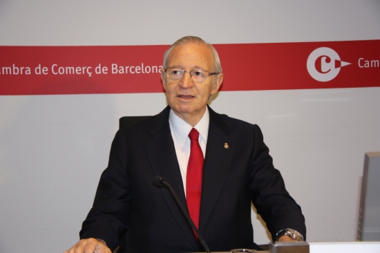 The President of Barcelona's Chamber of Commerce, Miquel Valls, presenting the report (by J. Molina)