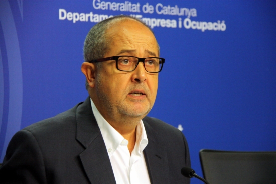 Felip Puig, presenting the new plan to combat youth unemployment (by J. R. Torné)