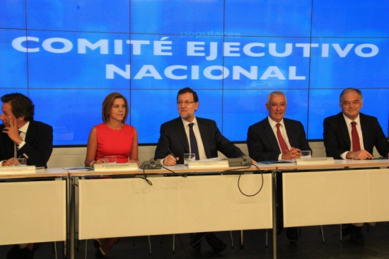 Rajoy (centre) at the PP's Executive Board (by R. Pi de Cabanyes)