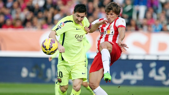 Leo Messi could not find the net against Almería despite he tried hard (by FC Barcelona)