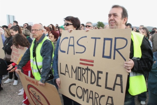 Many citizens outraged about the Castor project in 2015 (by A. Mayor)