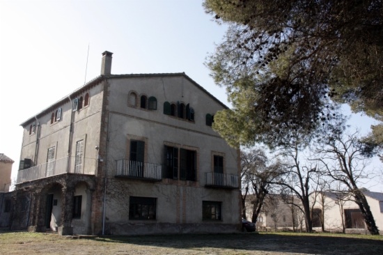 The country house in which Albert Serra is shooting the last scenes of his latest film 'Singularity' (by ACN)