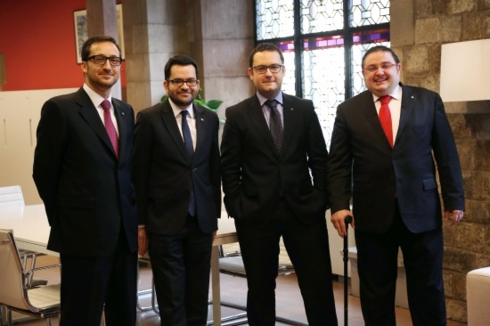 The Catalan Government's new delegates in Rome (left) and Vienna (right) next to Roger Albinyana (second in the left) (by Presidencia / ACN)