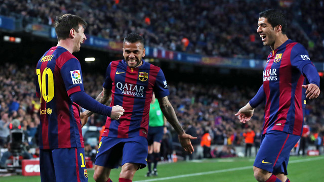 Leo Messi, Dani Alves and Luís Suárez celebrate the latter's goal against Almería (by FC Barcelona)