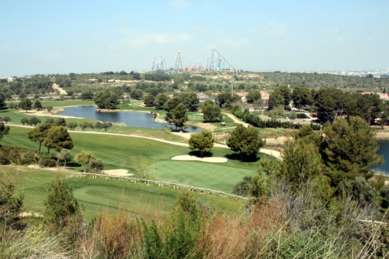 A golf course and PortAventura theme park, next to the land where BCN World should be built (by ACN)