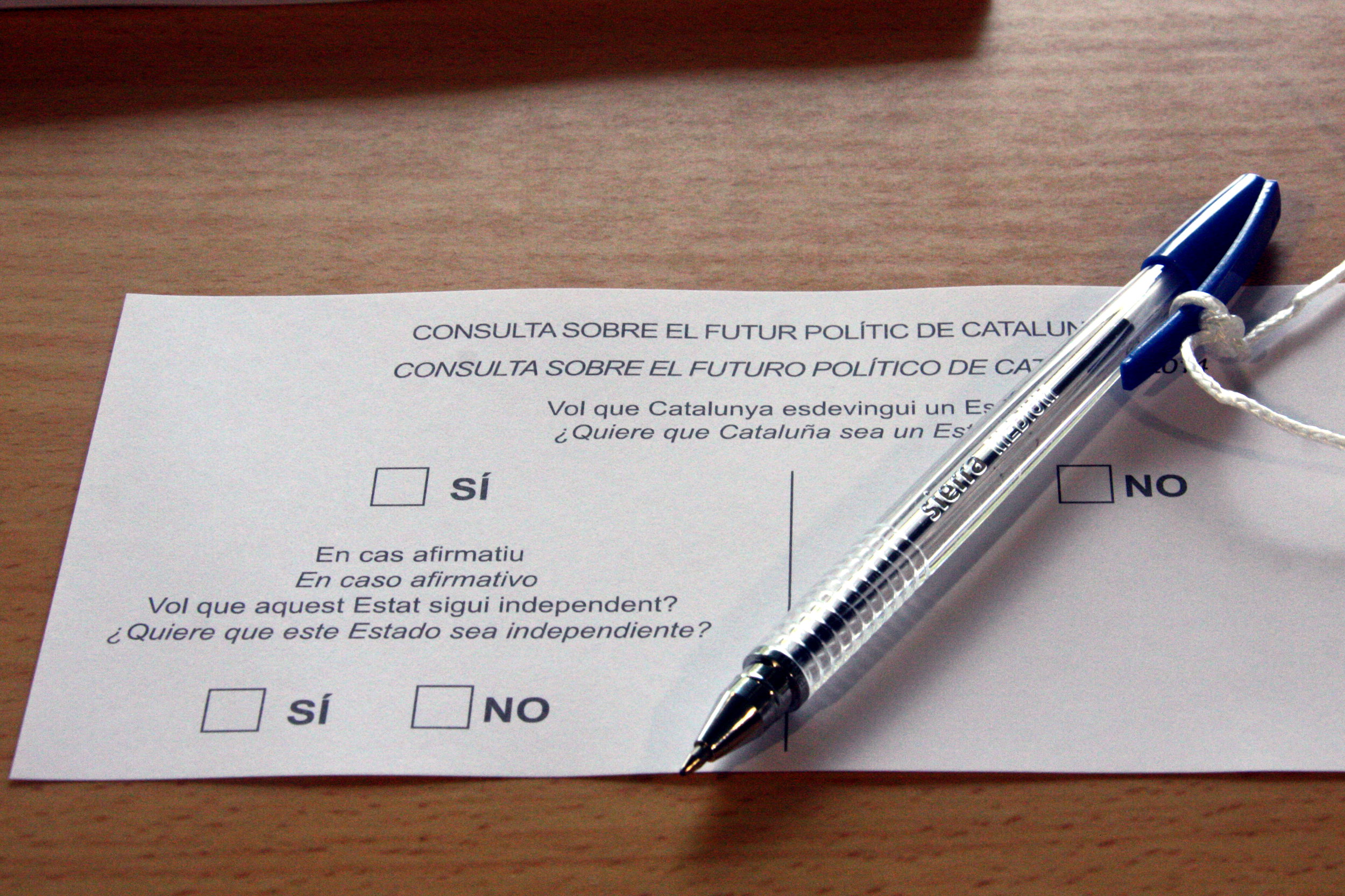 The ballot paper of the 9-N consultation on independence in Catalonia (by ACN)