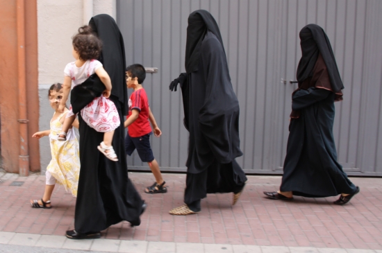 France's New Ban on The Abaya in Public Schools – UAB Institute