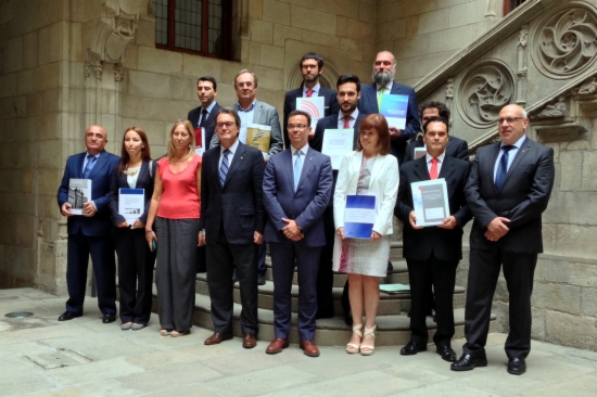 The presentation of Catalonia's own tax administration (by J. R. Torné)