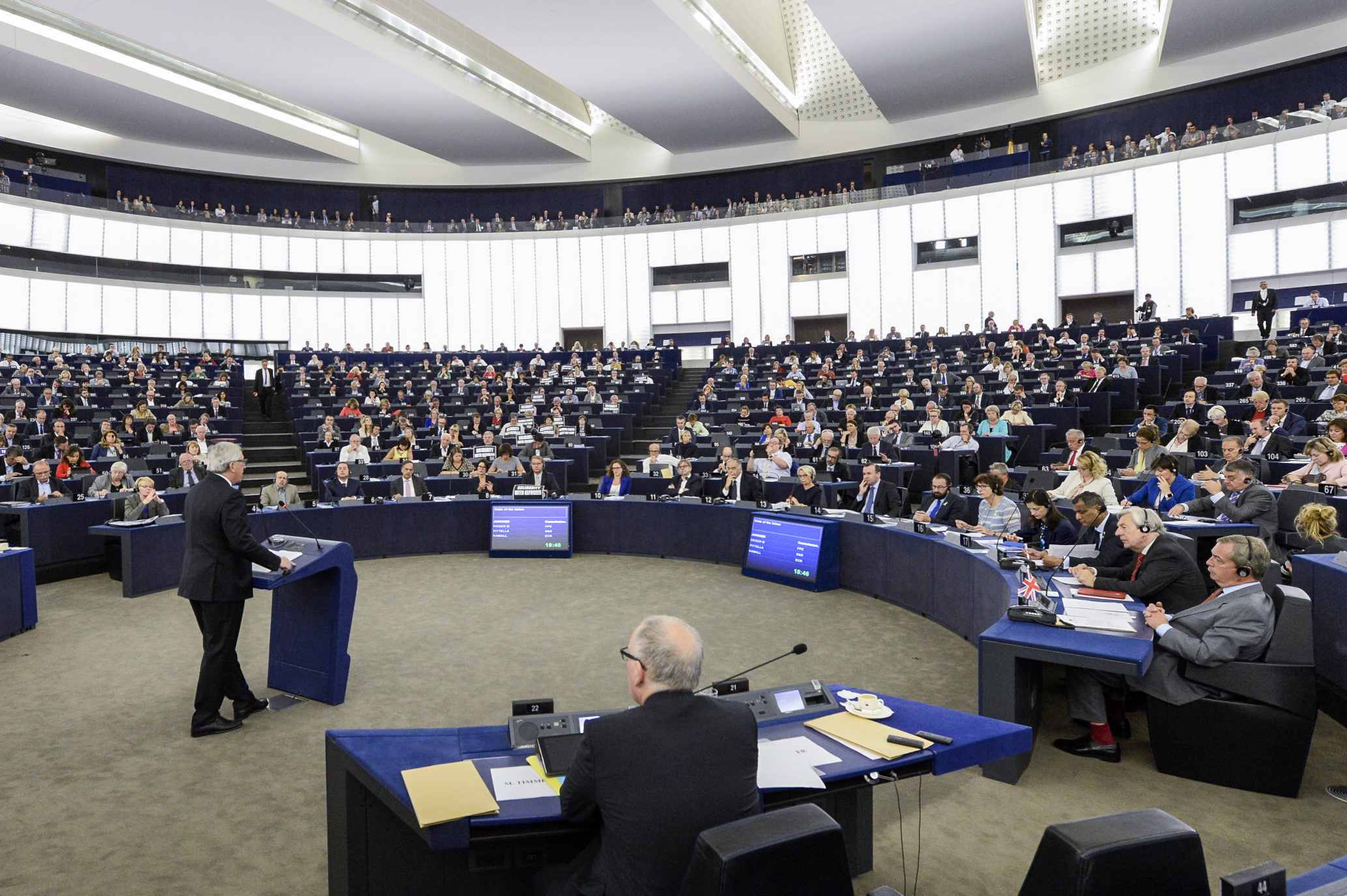 Image of the EuroParliament (by ACN)