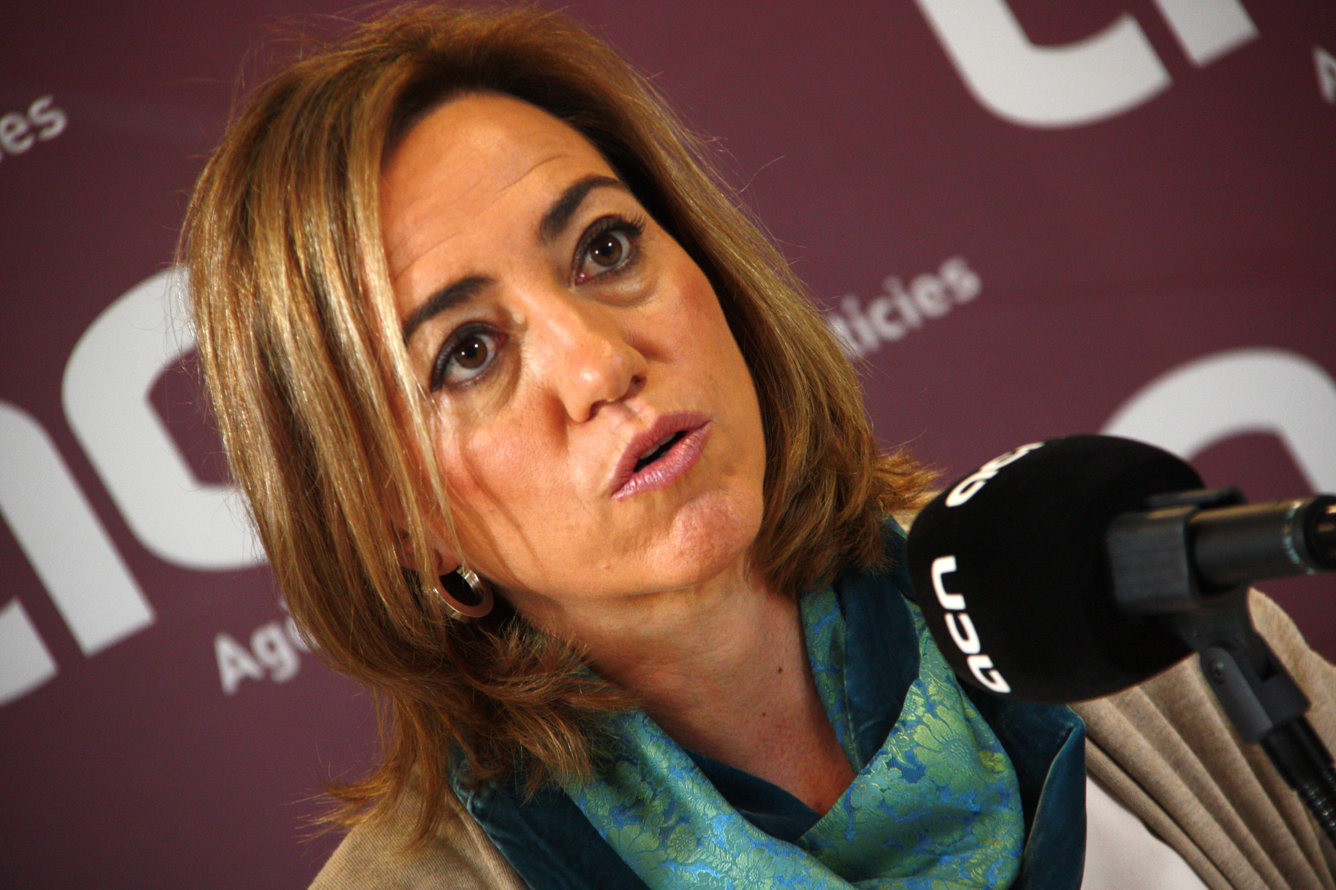 PSC's candidate for Barcelona, Carme Chacón during the press conference at CNA headquarters (by ACN)