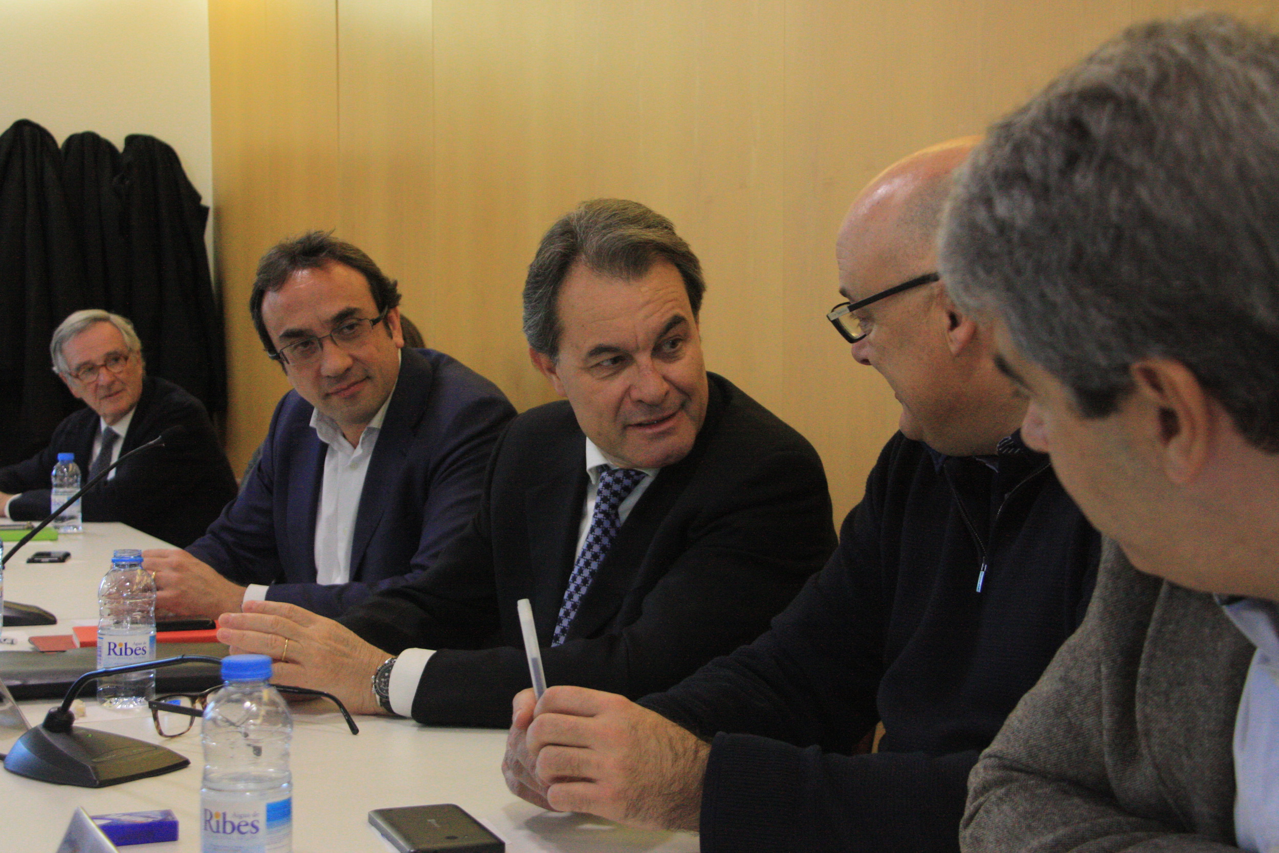 Image of current governing liberal party CDC, with current Catalan President, Artur Mas and CDC's General coordinator, Josep Rull (by ACN)
