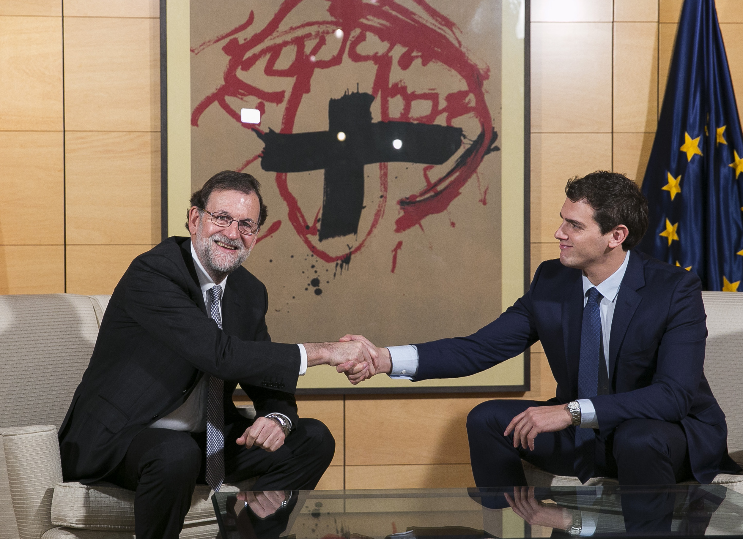 Current Spanish Prime Minister, Mariano Rajoy met Anti-Catalan nationalism Ciutadans' leader, Albert Rivera this Thursday (by PP)