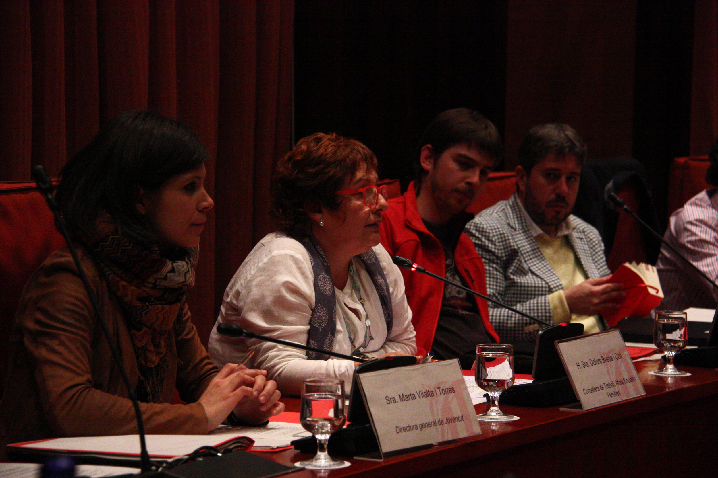 Deparmtent of Youth's director, Marta Vilalta and the Catalan Minister for Labour, Social Affairs and Families, Dolors Bassa (by ACN)