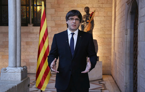 Carles Puigdemont during his speech on the occasion of Sant Jordi (by J. Bedmar)