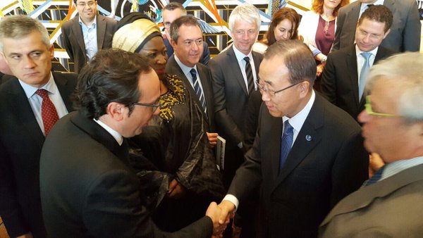 Catalan Minister for Planning and Sustainability Josep Rull greeting Secretary General of the United Nations, Ban Ki-moon (by ACN)