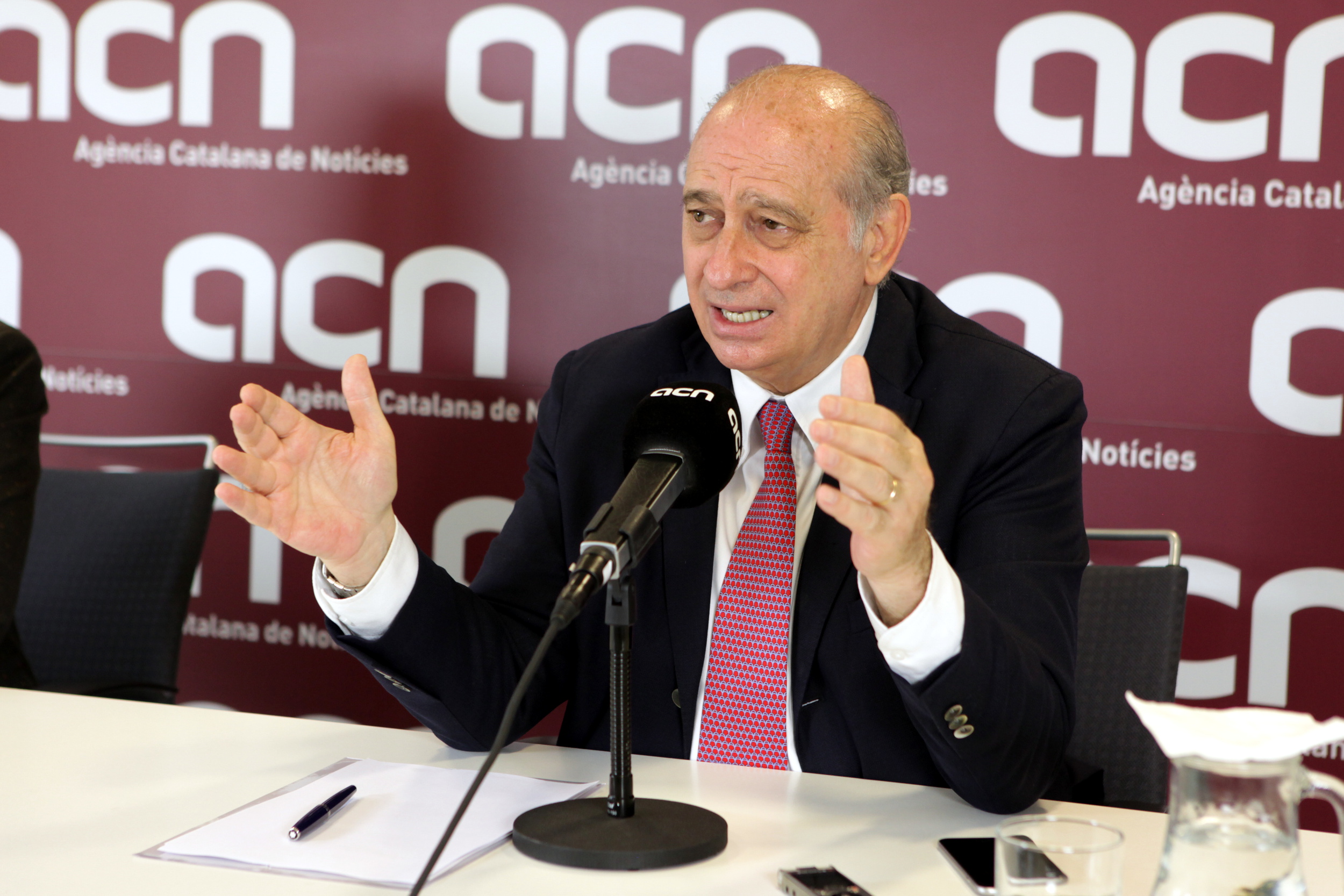 PPC's candidate for Barcelona in the Spanish Elections, Current Spanish Minister for Home Affairs, Jorge Fernández Díaz, on a press conference at CNA headquarters (by ACN) 