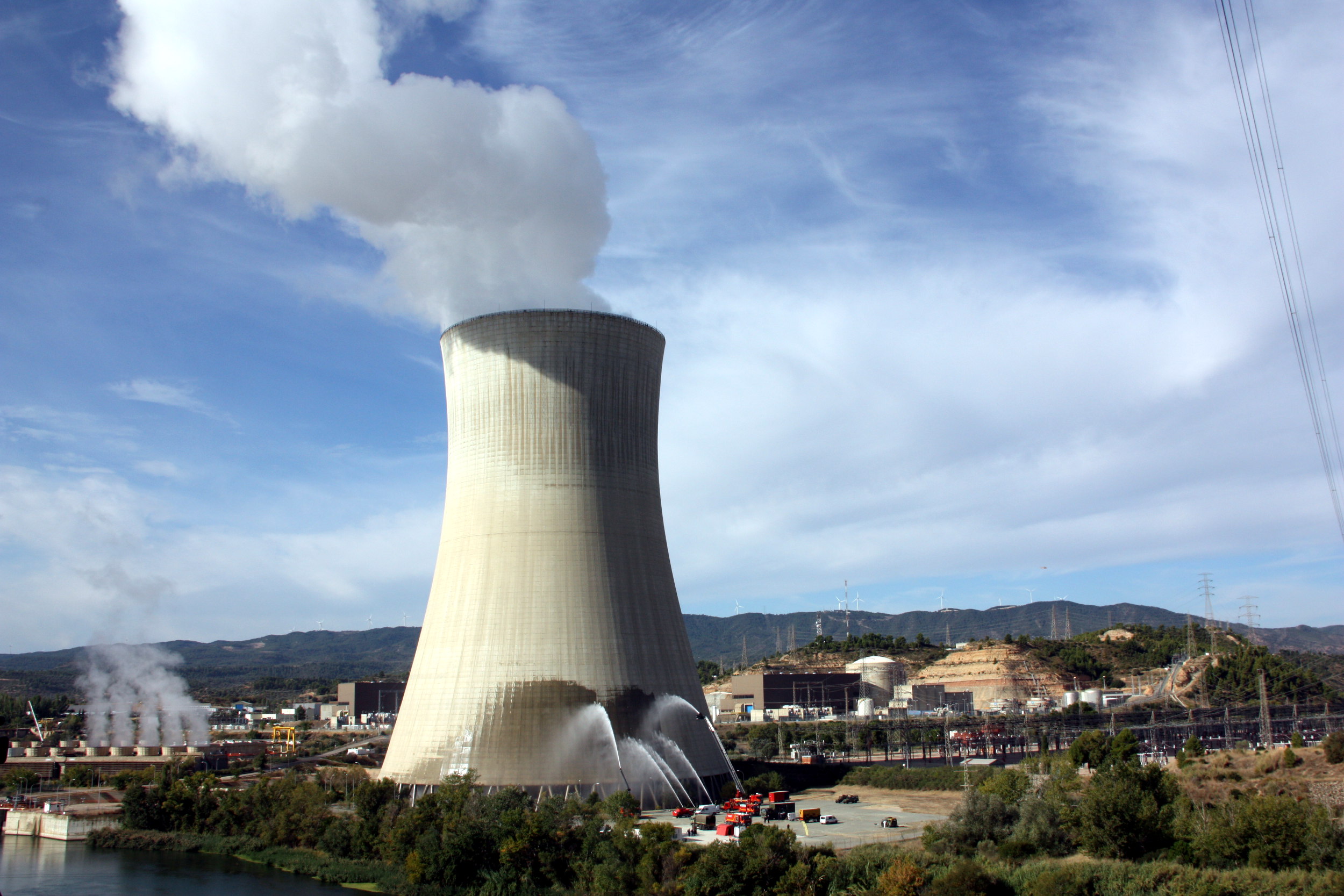 Image of a nuclear power station located in Ascó (by ACN)
