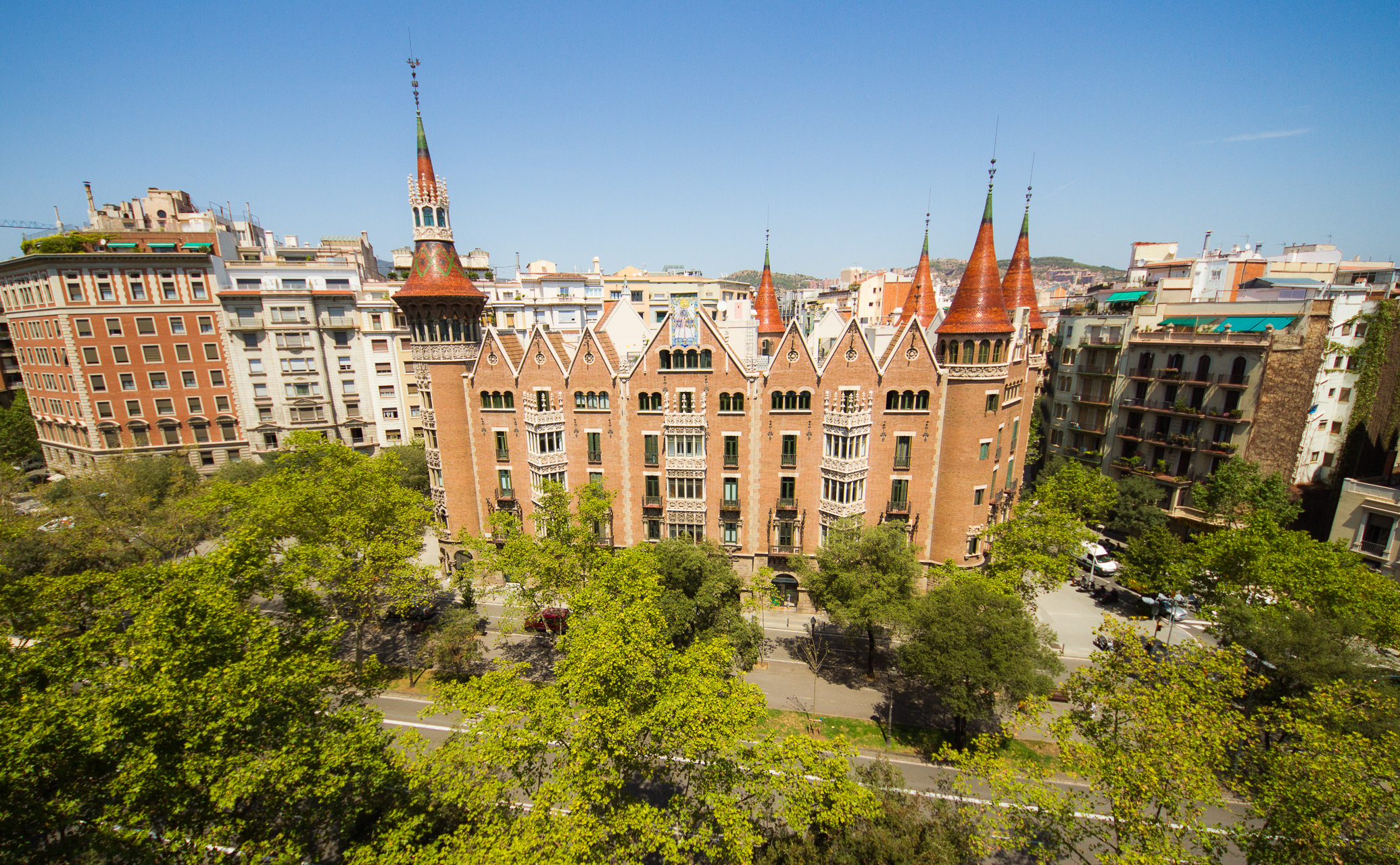 The modernist building 'Casa de les Punxes' standing in the middle of Barcelona's Avinguda Diagonal (by ACN)
