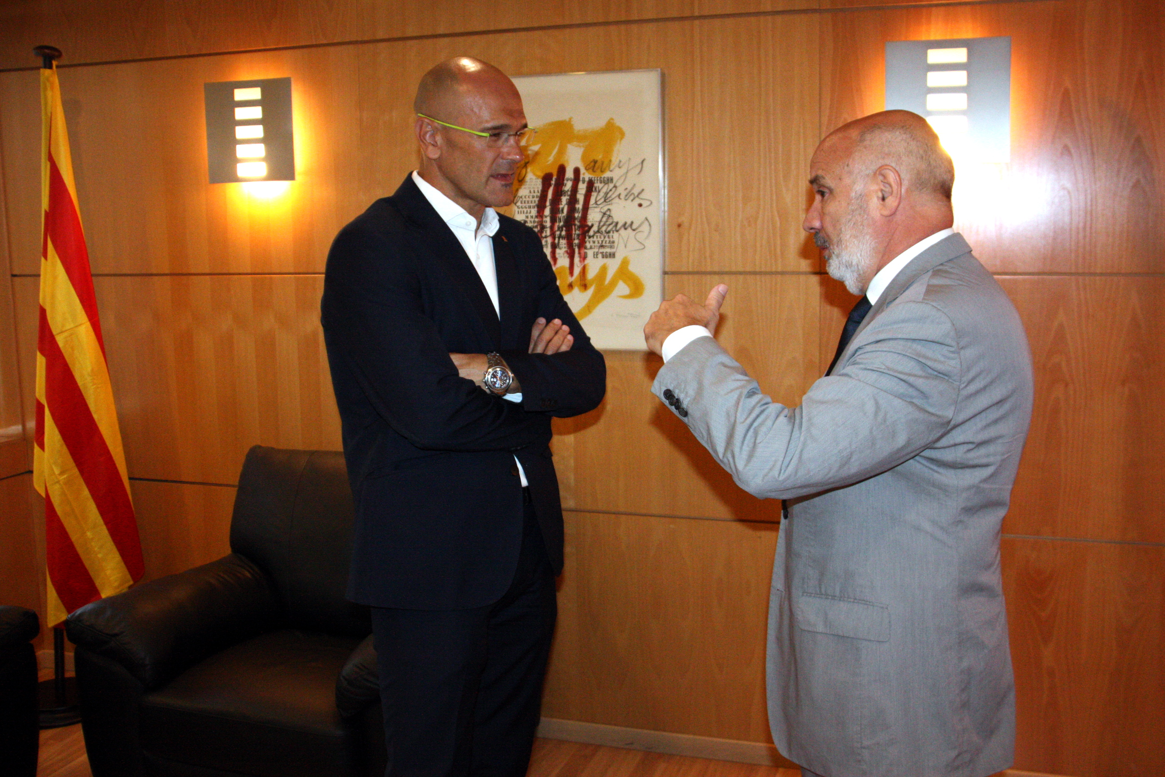 Catalan Minister for Foreign Affairs, Raül Romeva meeting the new Delegate of the Catalan Government to Portugal, Ramon Font (by ACN)
