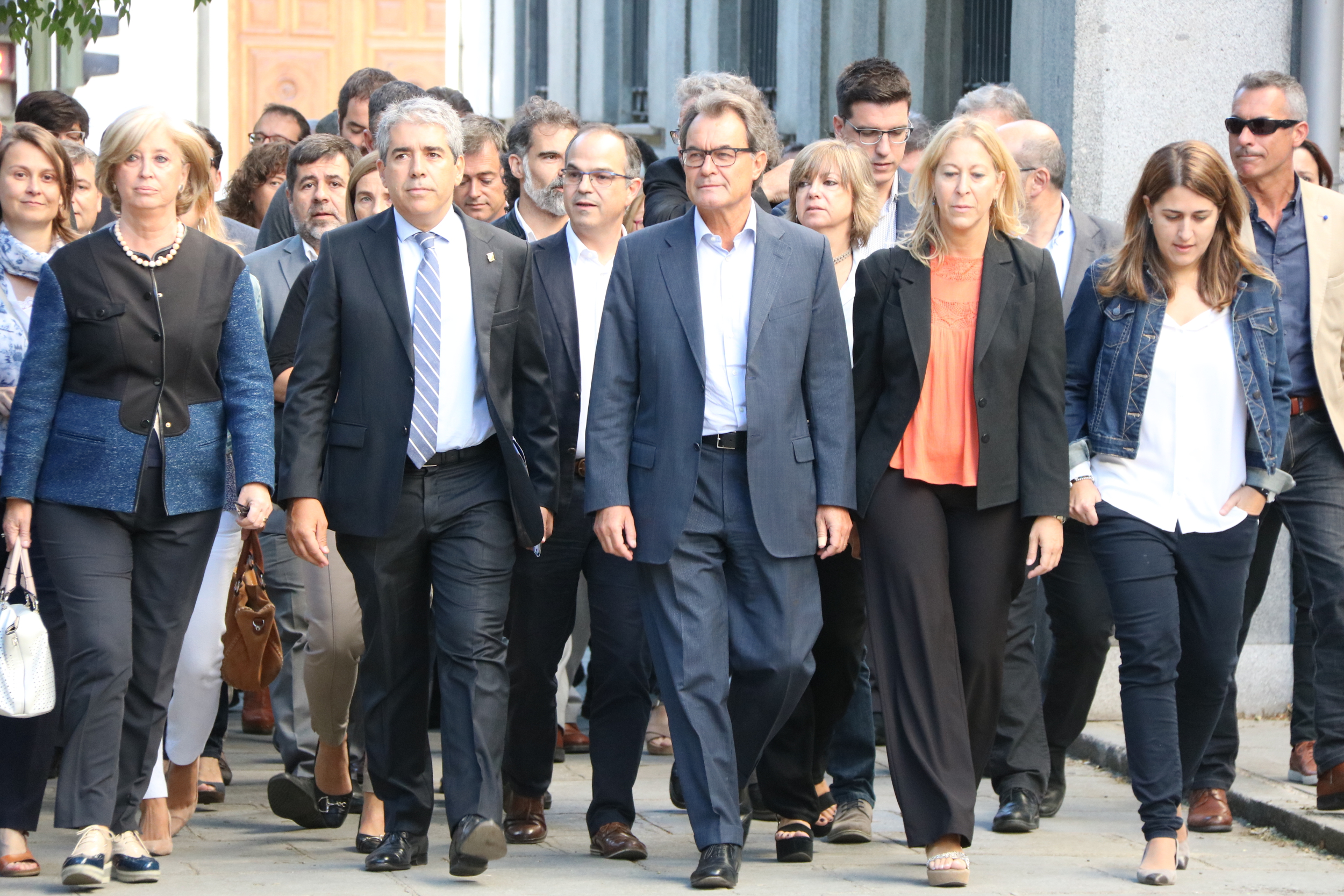 Francesc Homs with former Catalan President Artur Mas and other politicians arriving at the Supreme Court (by ACN)