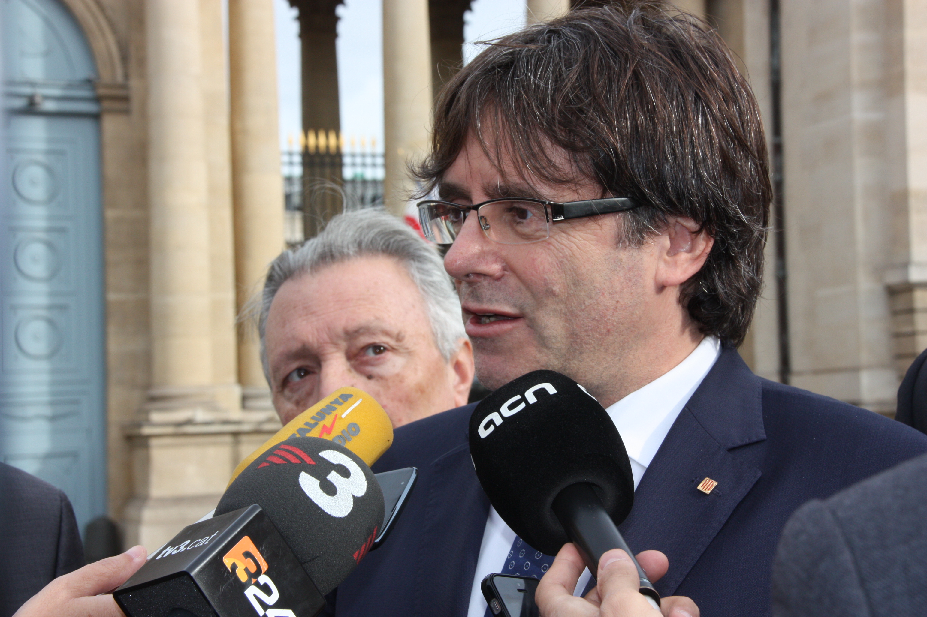 Catalan President, Carles Puigdemont, before the press in Paris (by ACN)