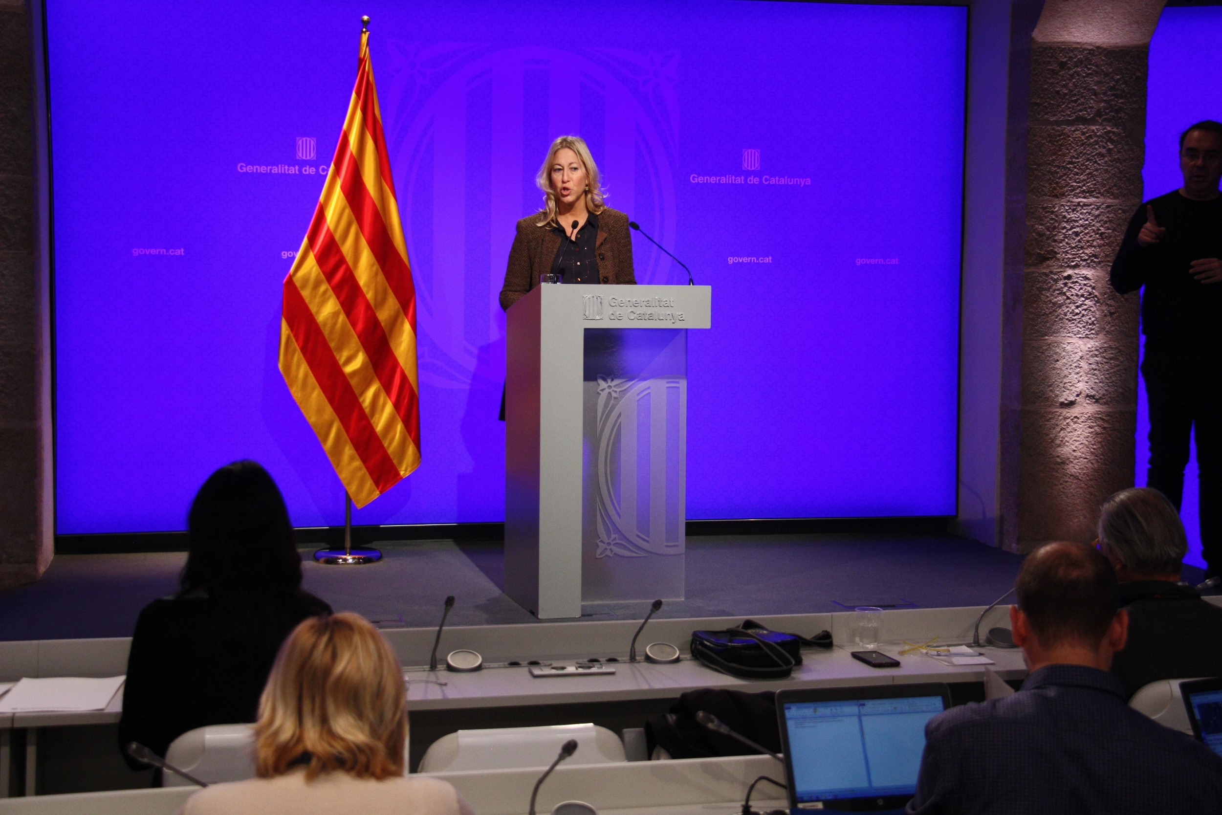 Catalan Government's Spokeswoman before the journalists during a press conference (by ACN)