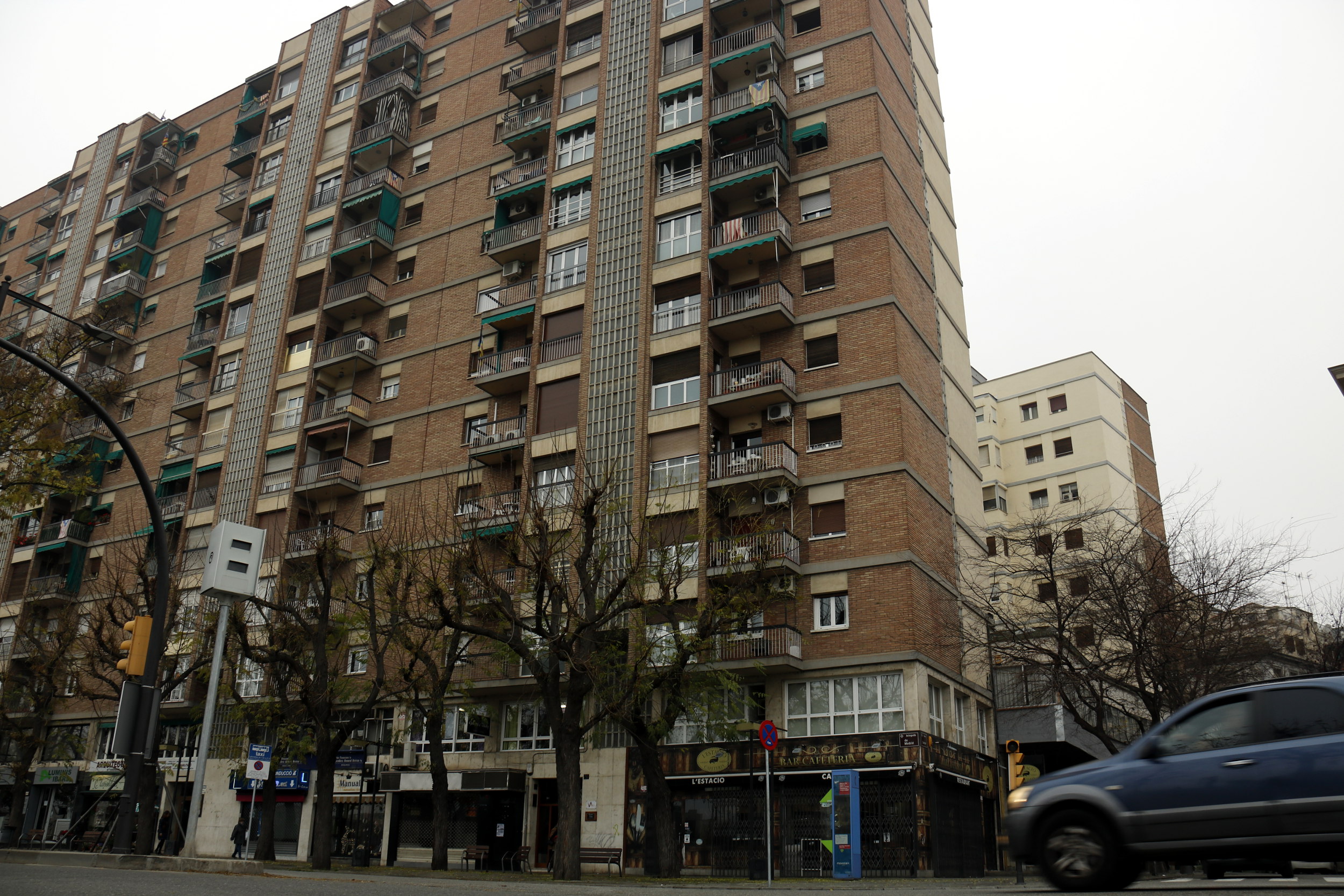 Appartment block in Barcelona's Meridiana Avenue (by ACN)