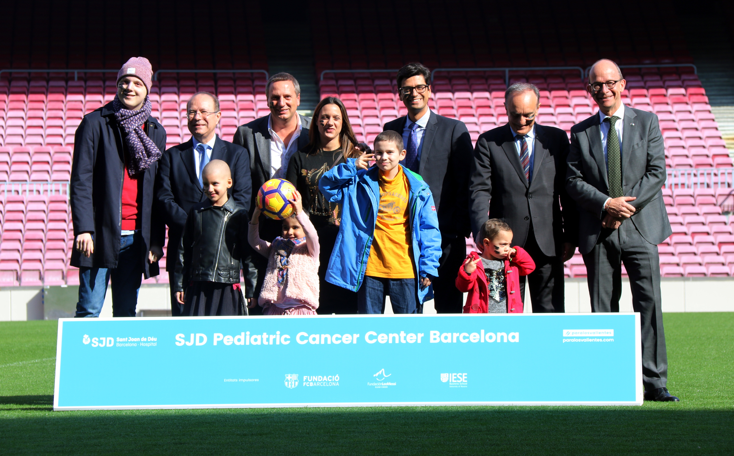 Representatives from Hospital Sant Joan de Déu, the Leo Messi Foundation, the FC Barcelona Foundation and the IESE, who launch a campaign to help funding the SJD Pediatric Cancer Center (by ACN) 