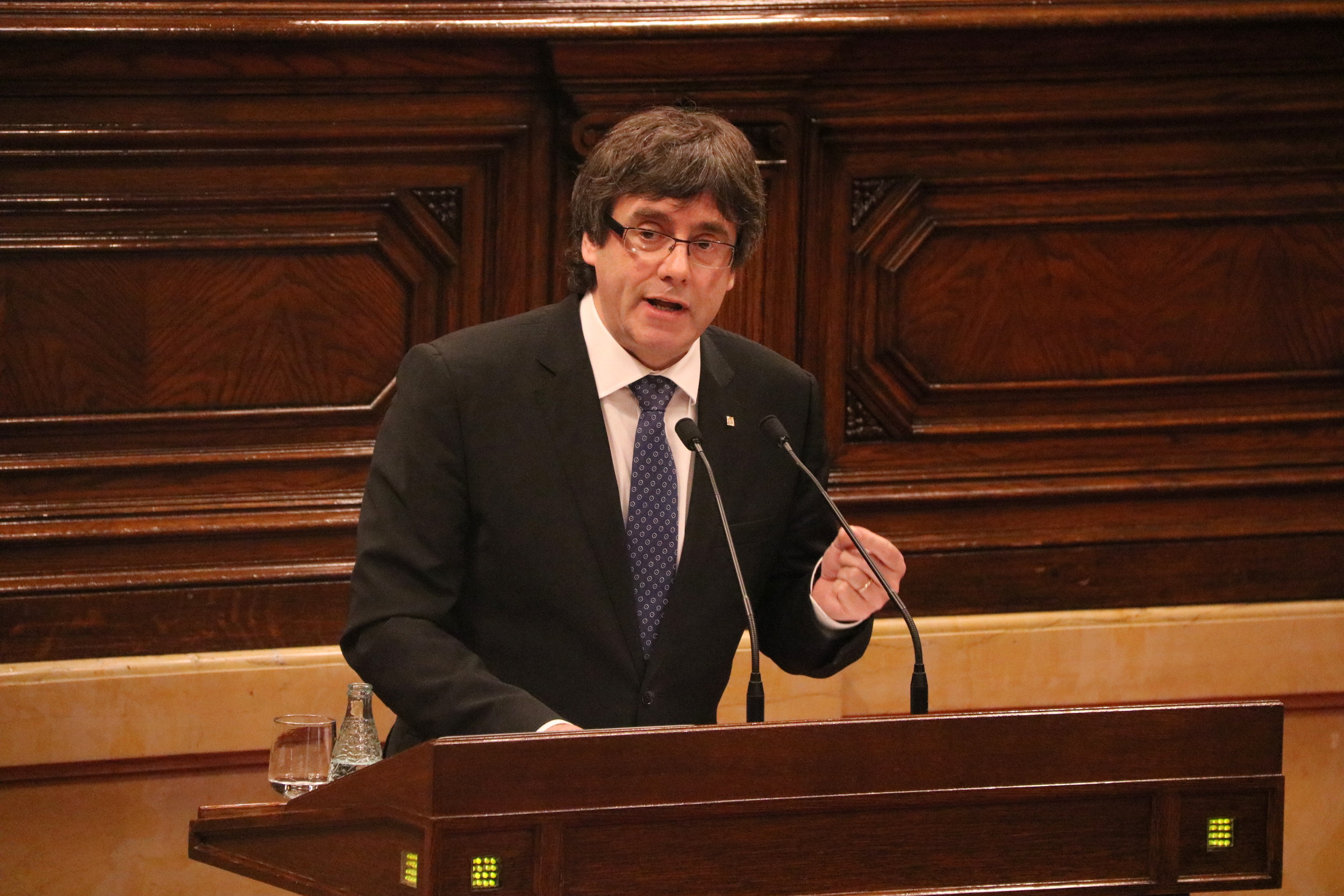 Catalan President, Carles Puigdemont, during his intervention in the Parliament's plenary session (by ACN)