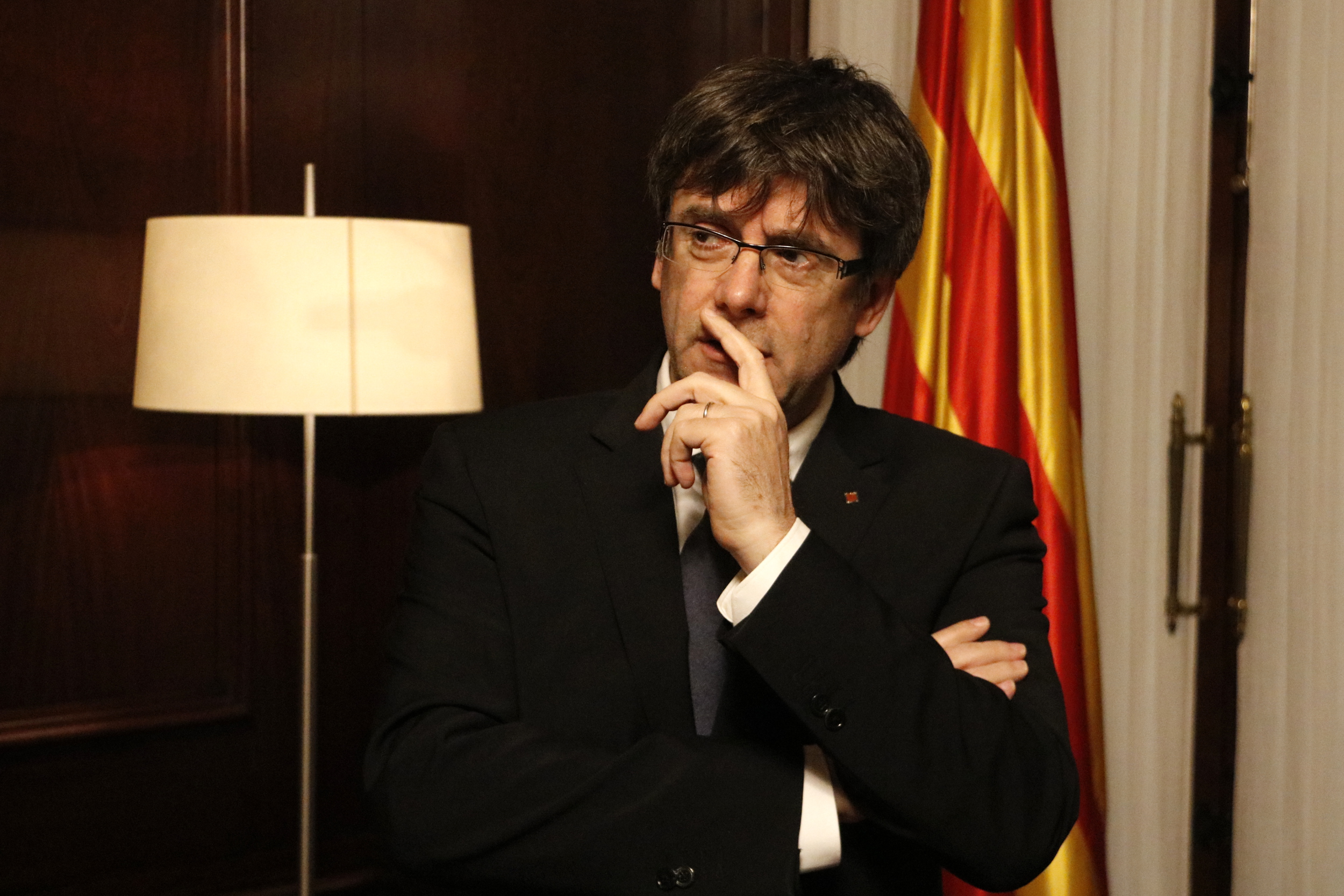 Catalan President, Carles Puigdemont, at his office (by ACN)