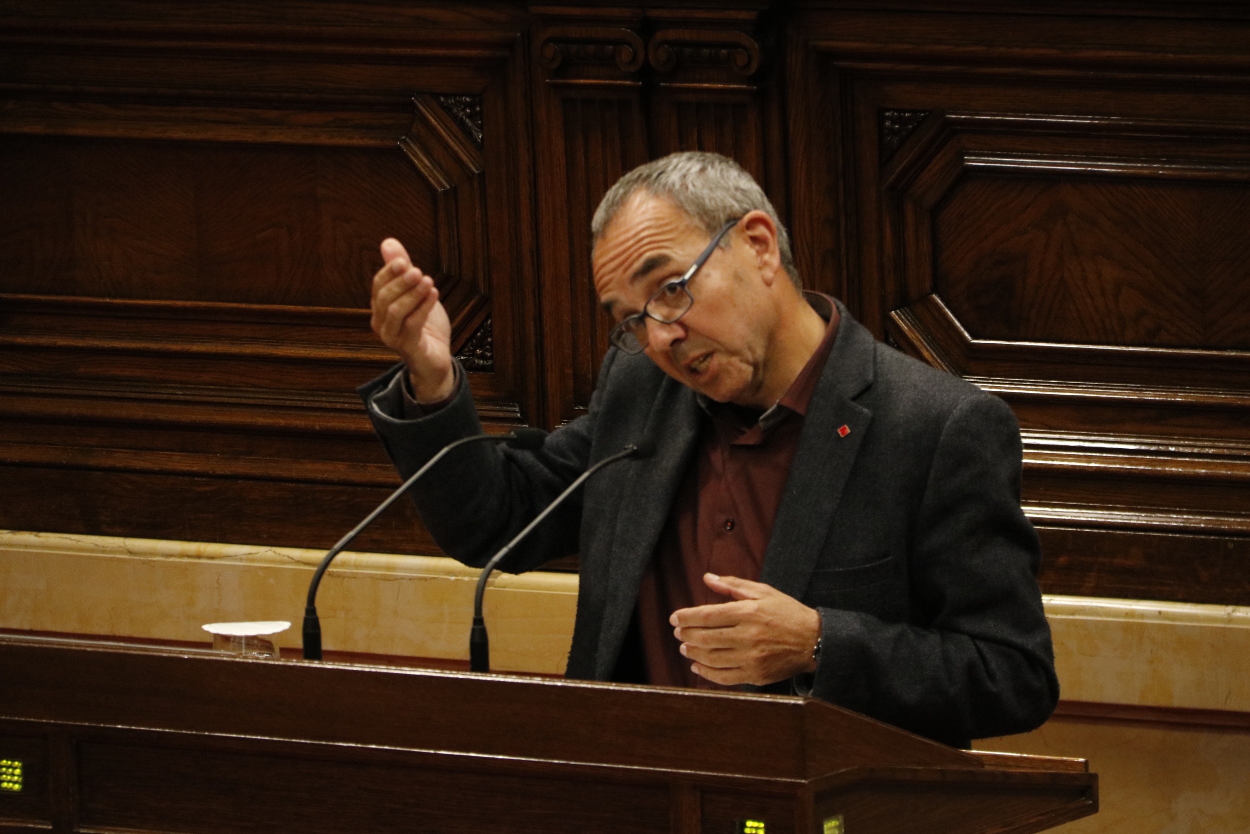 The CSQP spokesperson, Joan Coscubiela, in Parliament (by Bernat Vilaró)