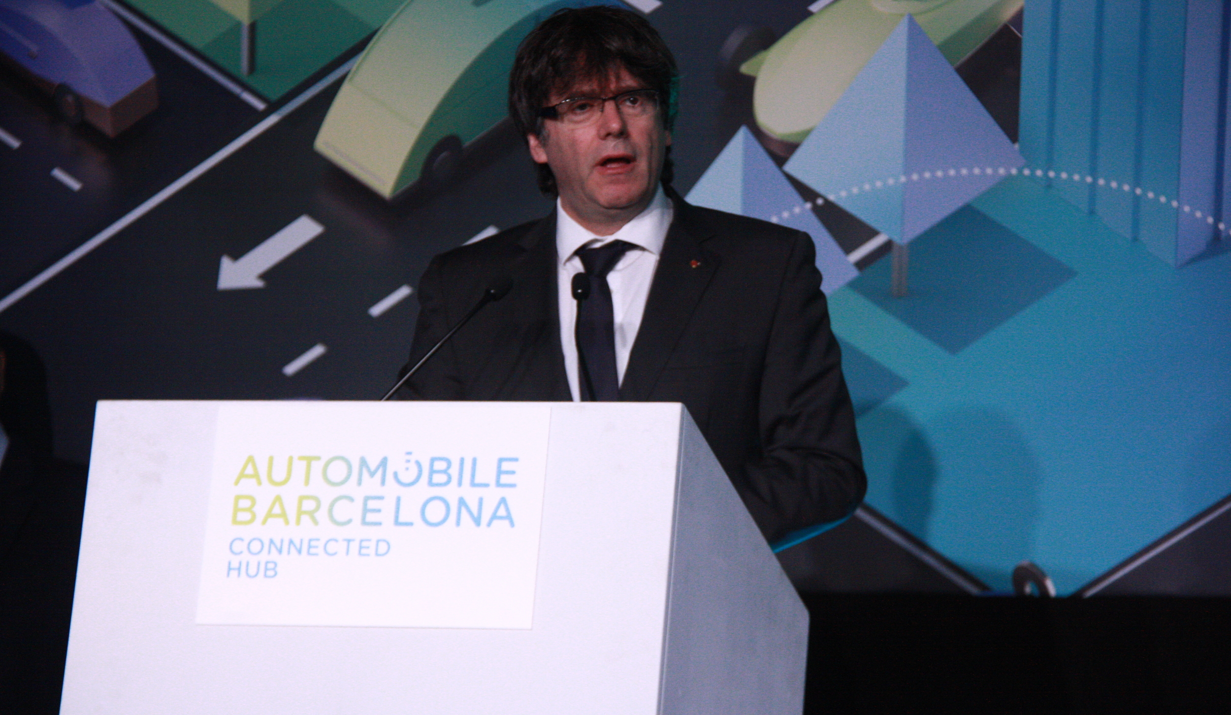 Catalan President, Carles Puigdemont, during the inauguration of 'Automobile Barcelona' at Fira de Barcelona (by ACN)