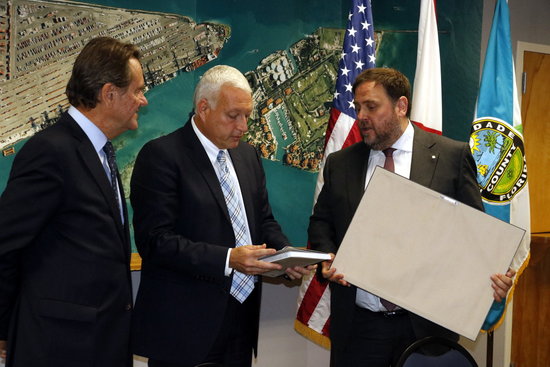 The Port of Miami and the Port of Barcelona have signed a cooperation agreement (by Marina López)