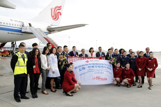 The first plane connecting Shanghai and Barcelona landed at El Prat airport on Friday at 08:05 am (by Josep Maria Torné)