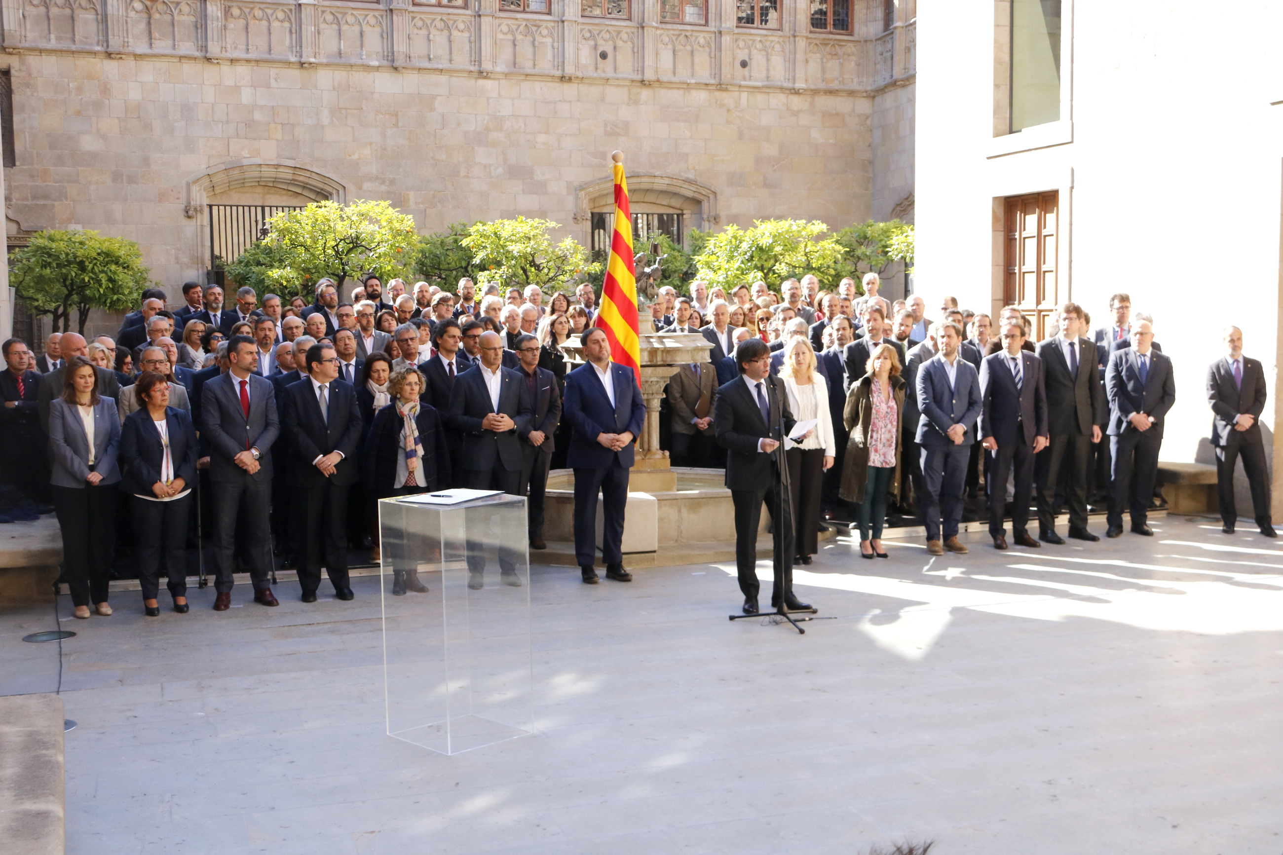 Catalan president, Carles Puigdemont, at the Government headquaters in Barcelona (by Rafa Garrido)
