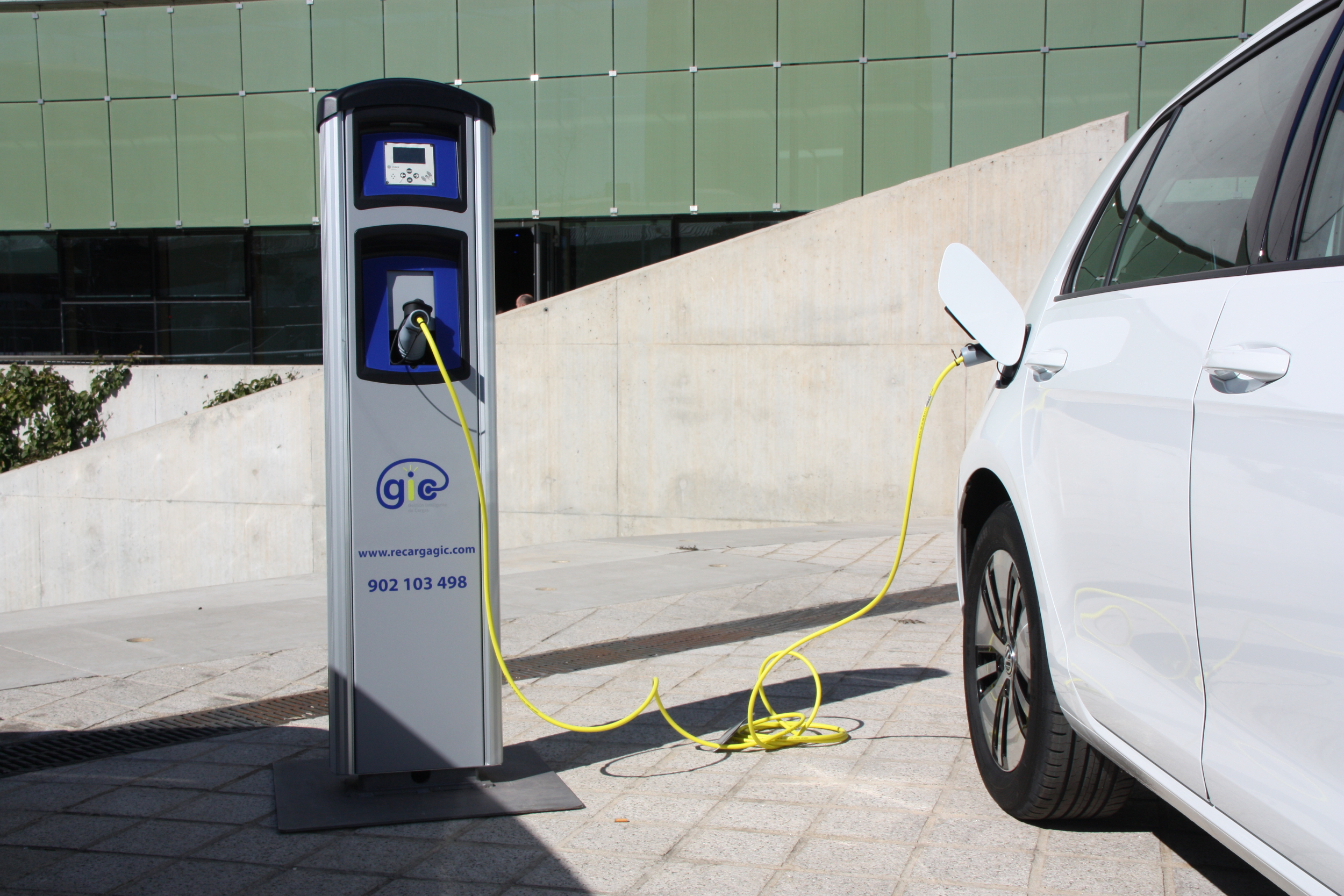 Catalonia to expand fast-charging network for electric vehicles