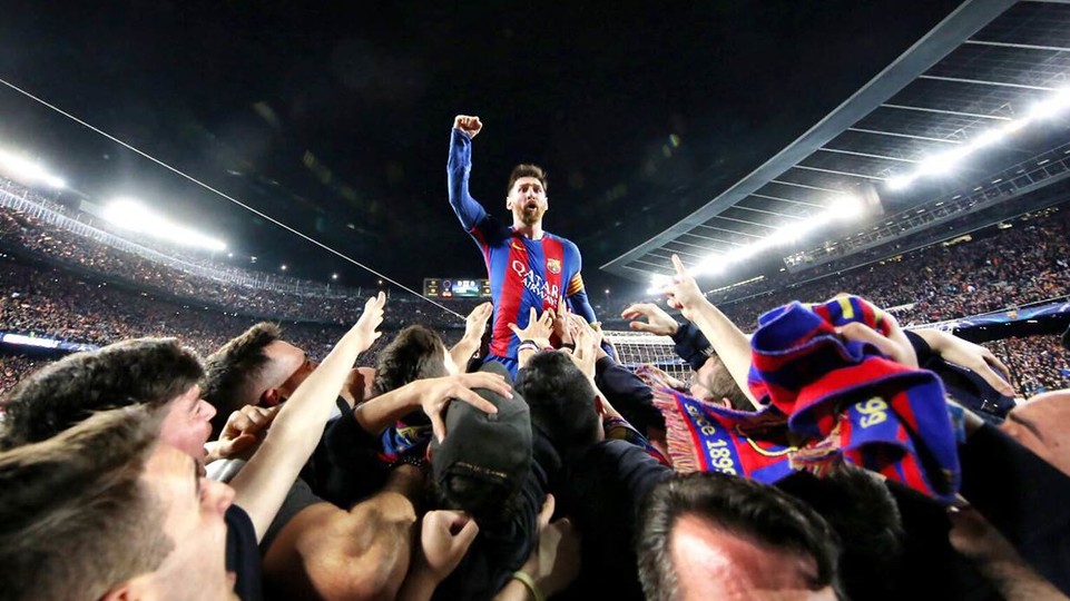 Messi celebrating the 6-1 victory against PSG (by Santi Garcés-FCB)